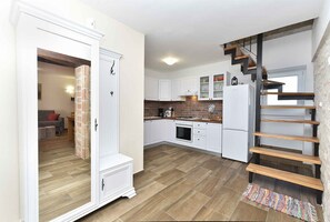 TV, fireplace - Villa with outpool (Orbanići)