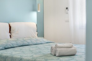 1 bedroom, iron/ironing board, free WiFi, bed sheets - Apartment '4 Seasons' with Balcony, Wi-Fi and Air Conditioning (Guspini)