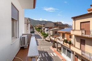 Property grounds - Apartment '4 Seasons' with Balcony, Wi-Fi and Air Conditioning (Guspini)