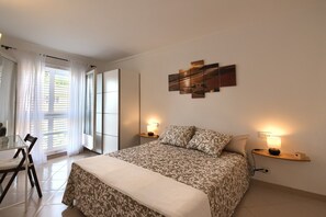 4 habitaciones, tabla de planchar con plancha y wifi gratis 