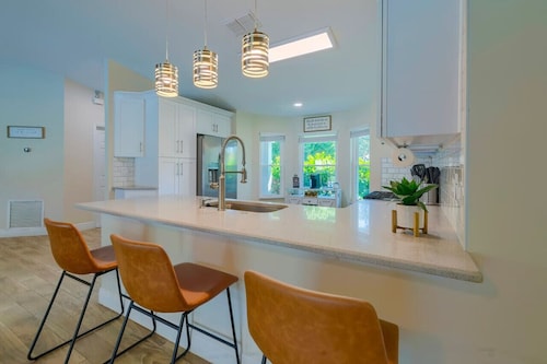 New! Resort Style Oasis ~ Heated Pool & Game Room