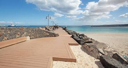 Vacation Apartment 'Casa Rosi 1' with Sea View and Wi-Fi