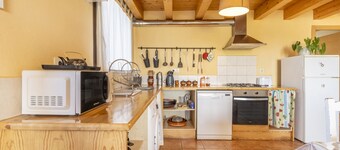 Ferme 'El Refugi De Rubinat' avec vue sur la montagne, Wi-Fi et climatisation