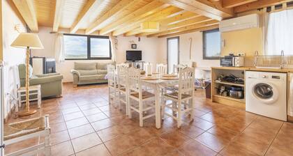 Farmhouse 'El Refugi De Rubinat' with Mountain View, Wi-Fi and Air Conditioning