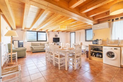 Farmhouse 'El Refugi De Rubinat' with Mountain View, Wi-Fi and Air Conditioning