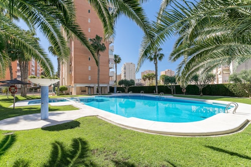 Apartment 'Urbanización Bulevar Playa' with Shared Pool, Wi-Fi and Air Conditioning