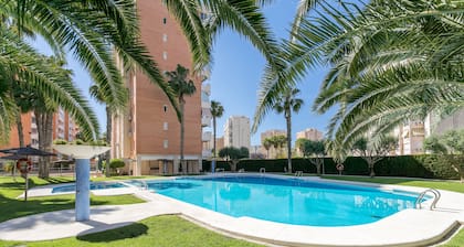 Apartment 'Urbanización Bulevar Playa' with Shared Pool, Wi-Fi and Air Conditioning