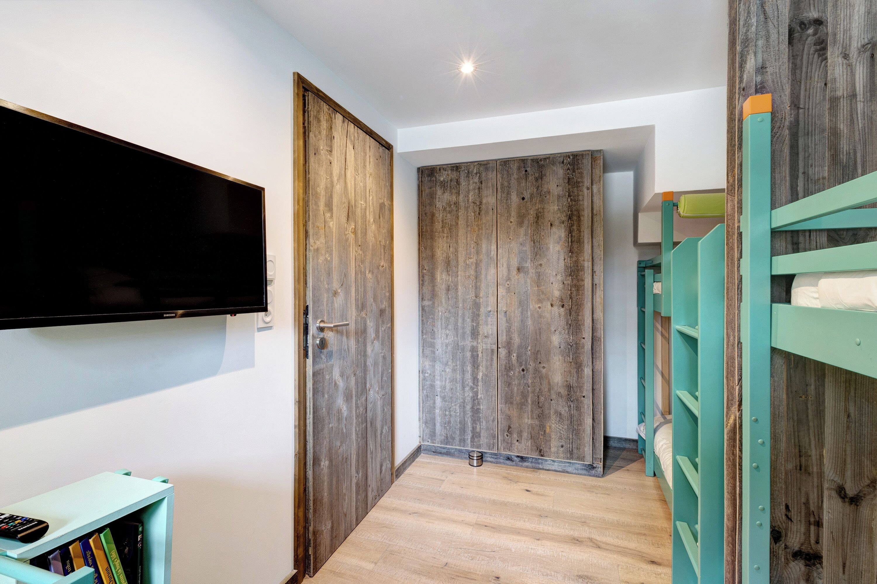 3 chambres, bureau, fer et planche à repasser, Wi-Fi gratuit