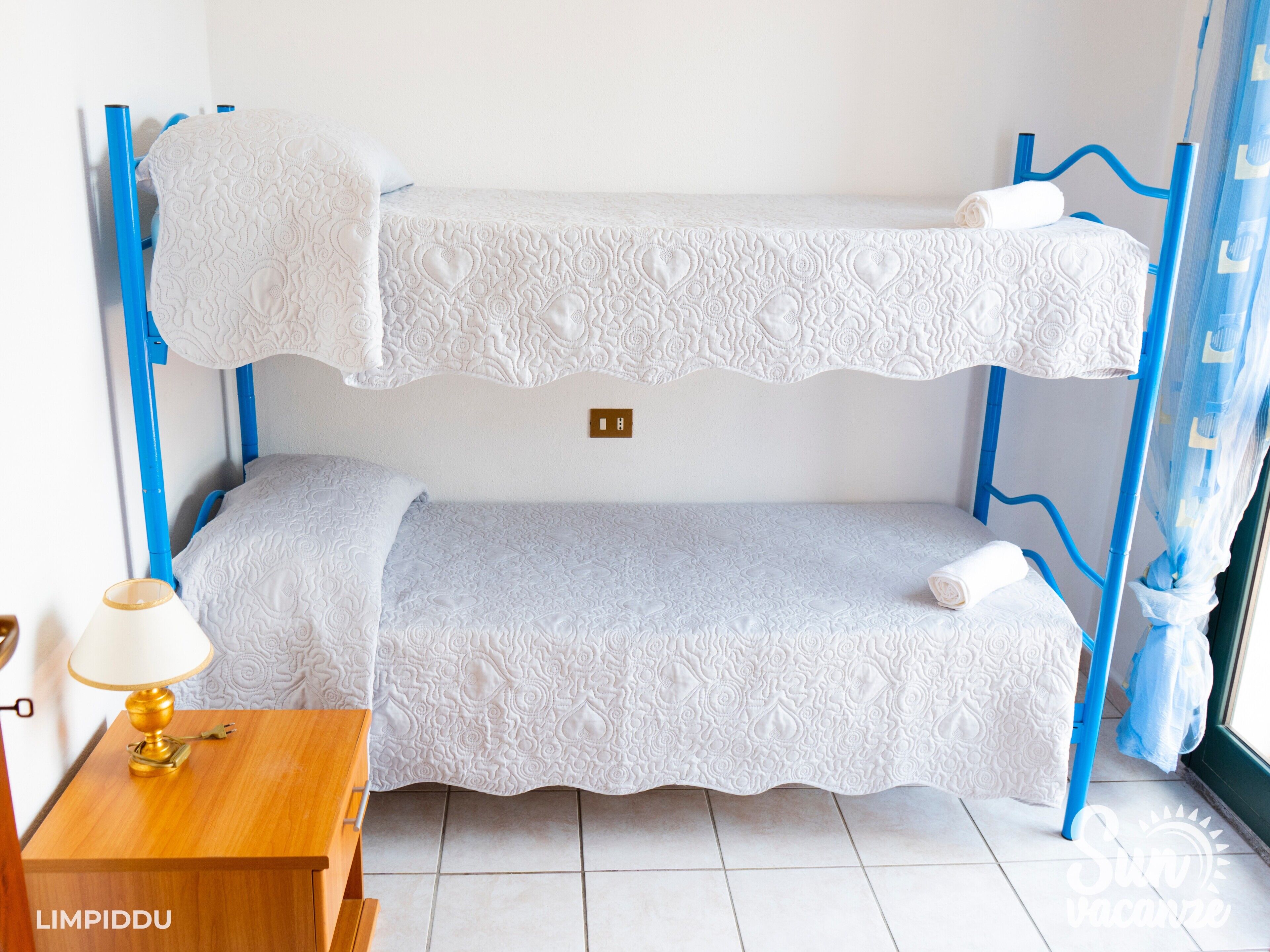 2 slaapkamers, een strijkplank/strijkijzer, gratis wifi, beddengoed