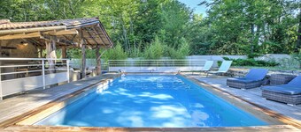 Chalet De Léonie Et Julie – Nature Escape with Private Pool, Spa & Comfort
