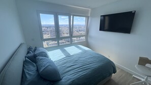 2 chambres, fer et planche à repasser, Wi-Fi, draps fournis