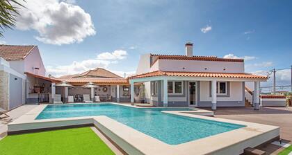 Holiday Home 'Vila River Sublime' with Private Pool, Wi-Fi and Air Conditioning