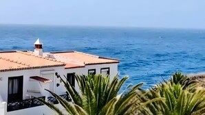 Exterior - Apartment with Beautiful Ocean View, Pool, Garden, Terrace & Wi-Fi (Costa del Silencio)