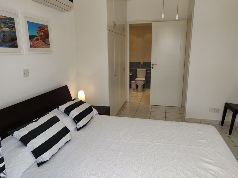 Cyprus-2 Bedrooms Both Ensuite, Pool, Patios, Wifi - Argaka