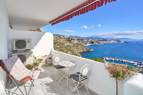 Apartment 'Vista Al Mar' with Sea View, Wi-Fi and Air Conditioning