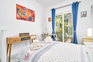 2 chambres, fer et planche à repasser, Wi-Fi gratuit, draps fournis