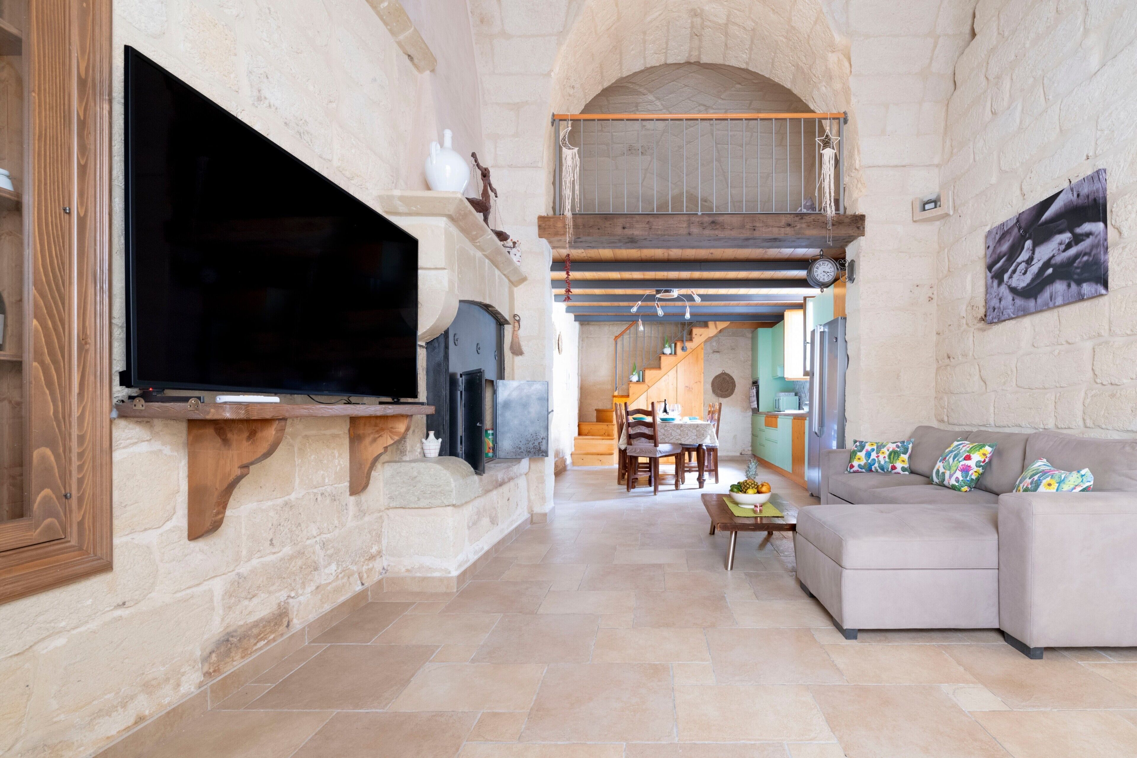 Televisie en een open haard