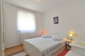 1 bedroom, iron/ironing board, travel crib, internet