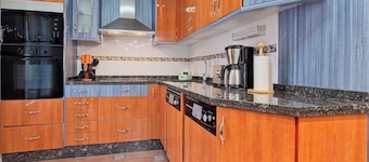 Holiday Home 'La Cuadra I' with Mountain View, Shared Terrace and Wi-Fi