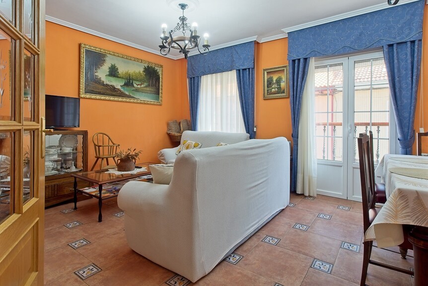 Casa La Cuadra I: Acceso Pistas De Esquí, Vistas A La Montaña Y Terraza - La Robla