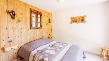 3 間睡房、熨斗/熨衫板、免費 Wi-Fi、床單