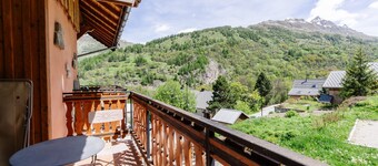 Apartment 'Edelweiss' with Mountain View, Shared Terrace and Wi-Fi
