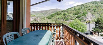 Apartment 'Edelweiss' with Mountain View, Shared Terrace and Wi-Fi