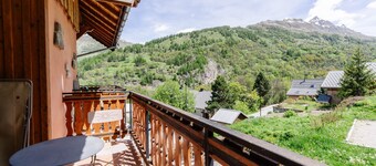 Apartment 'Edelweiss' with Mountain View, Shared Terrace and Wi-Fi
