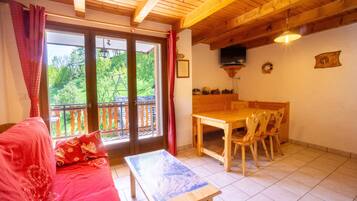 Télévision, table de tennis de table