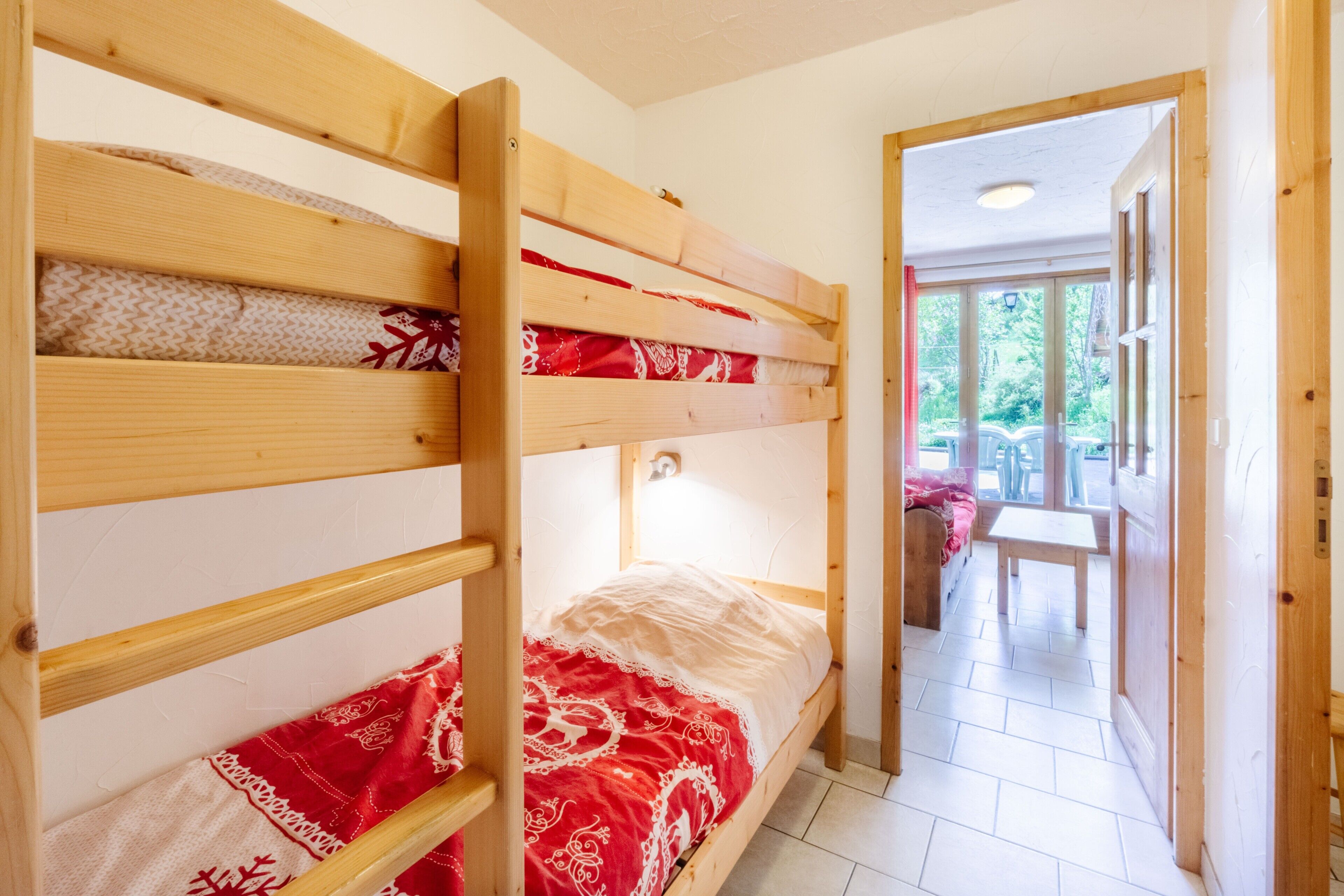 Apartment 'Gentiane' With Mountain View, Shared Terrace And Wi-fi - Valloire