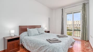 3 habitaciones, tabla de planchar con plancha y wifi gratis