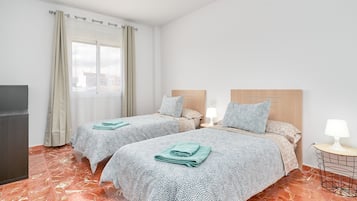 3 habitaciones, tabla de planchar con plancha y wifi gratis