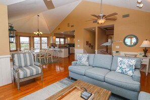 Fernseher, Kamin, DVD-Player, Tischfußball