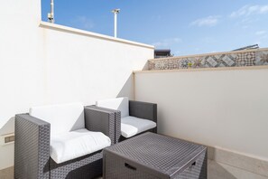 Property grounds - Holiday Home 'La Casa Del Corso' with Private Terrace, Wi-Fi and Air Conditioning (Avola)
