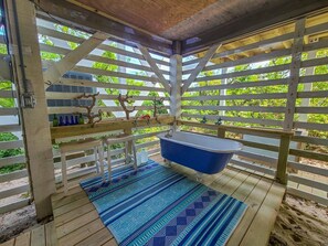 Property grounds - Sandzabar - Oceanside in Corolla, 4 bed, 2 bath, hot tub, close to beach and shopping (Corolla)