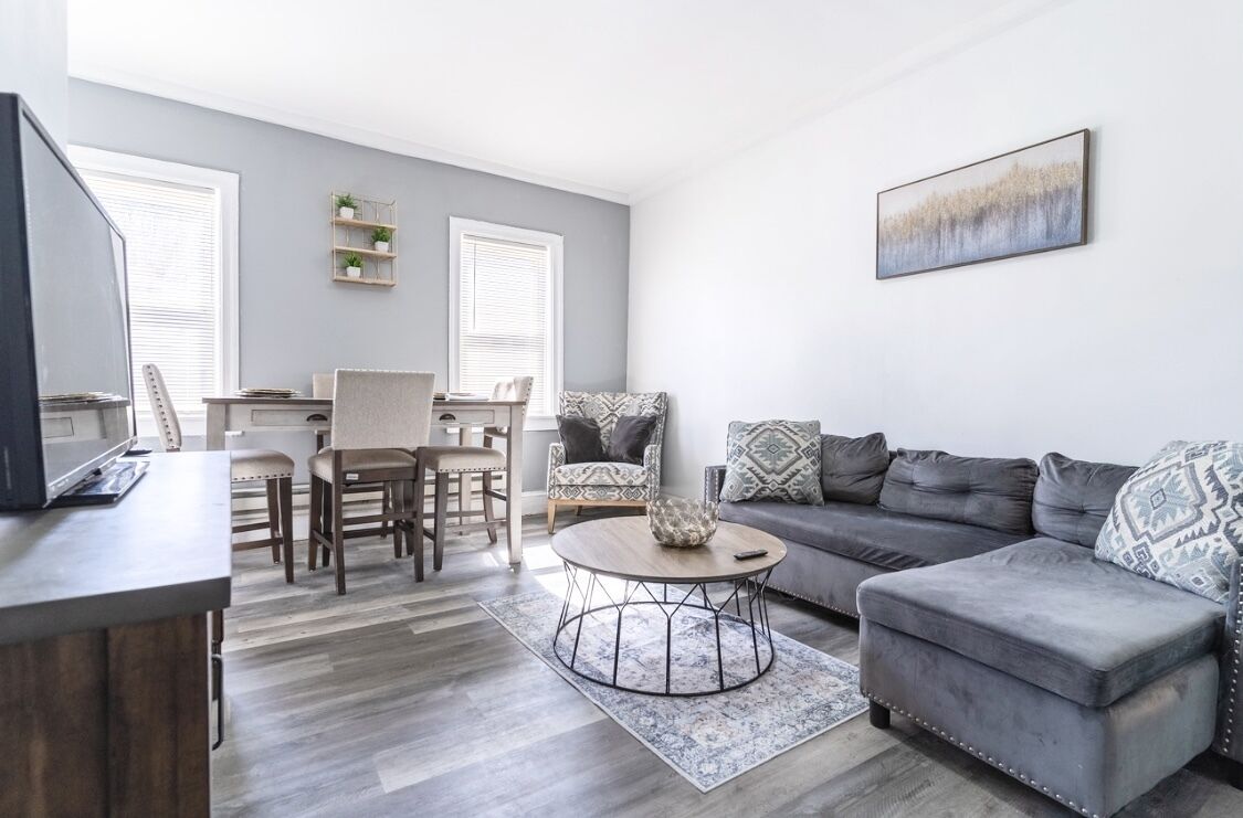 Newly renovated 3 bedroom apartment 