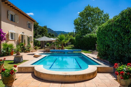 Country House 'Villa Valldemossa' with Private Pool, Private Terrace and Wi-Fi