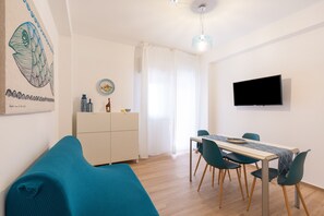 Interior - Apartment 'Capitan Trinchetto Risacca' with Balcony and Wi-Fi (Trapani)