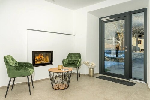 Ferienwohnung 'Gala' mit Bergblick, Gemeinschaftsgarten und WLAN