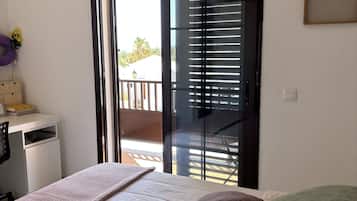 3 habitaciones, tabla de planchar con plancha y wifi gratis