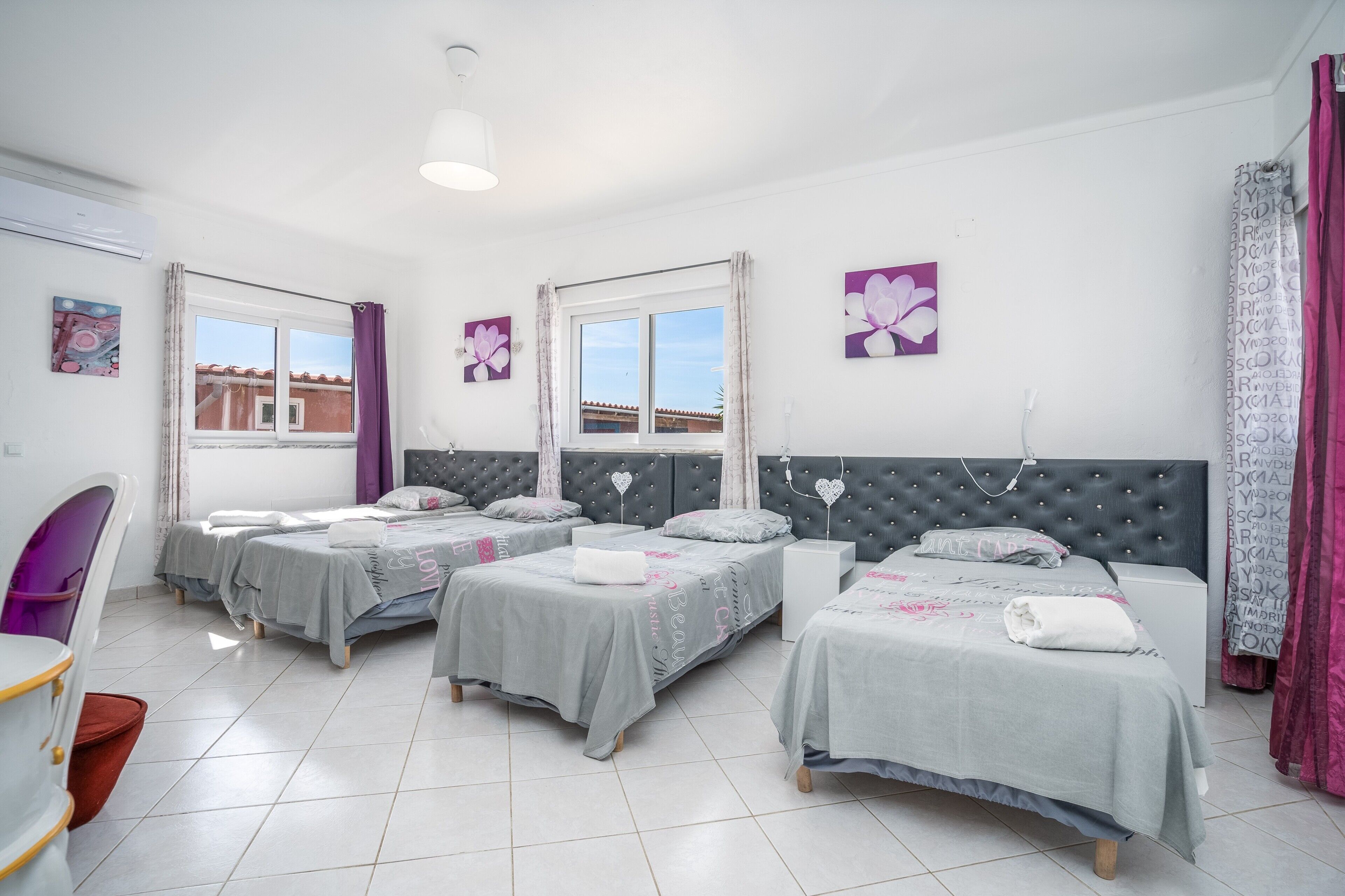 1 habitación, tabla de planchar con plancha, wifi gratis y ropa de cama 