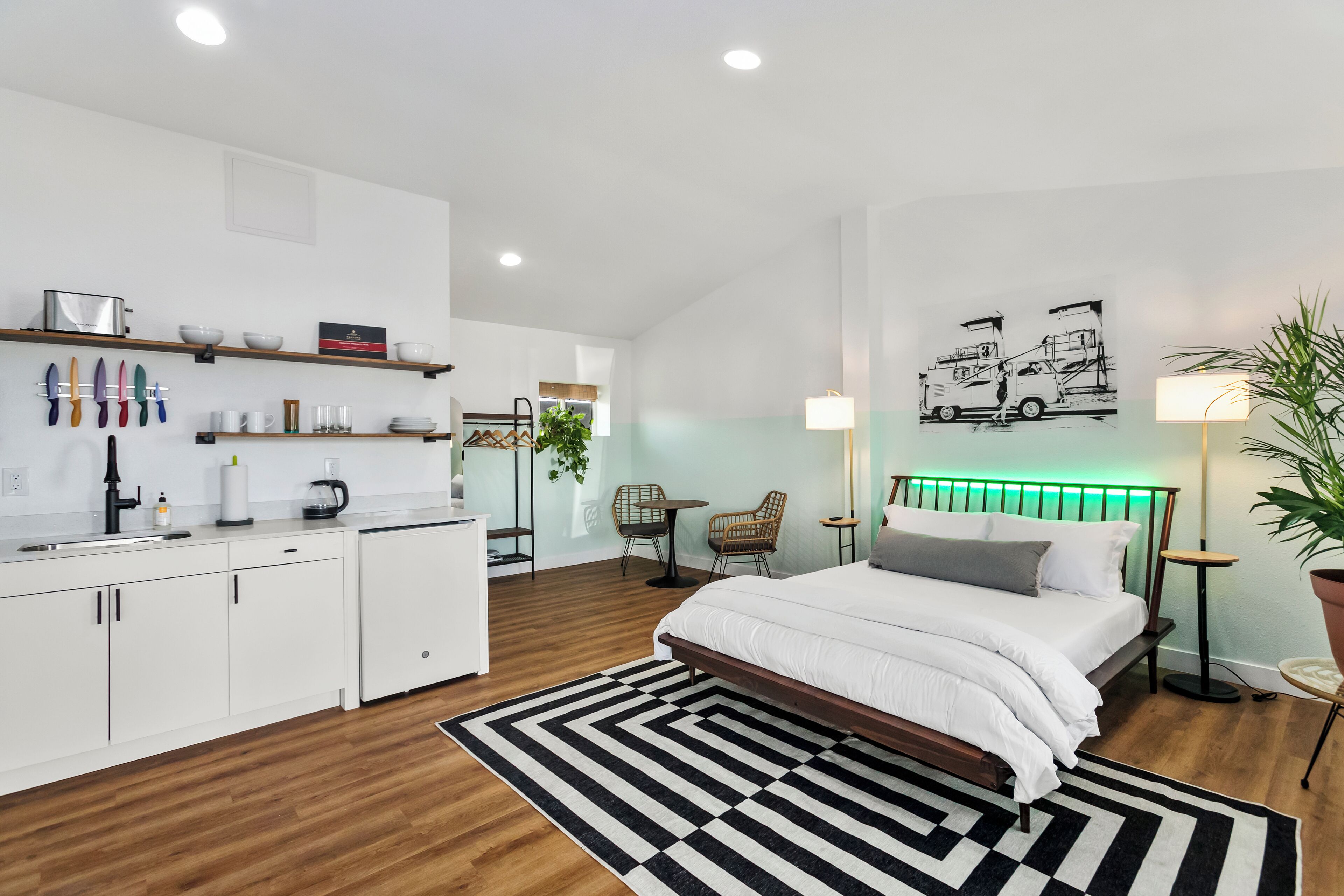 Nani - Sparkling Blue Oasis - Downtown Chandler