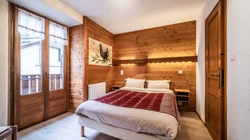 1 bedroom, free WiFi, bed sheets