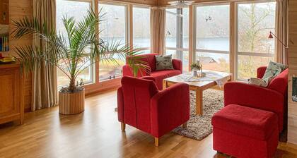 4 bedroom amazing home in Lindesnes
