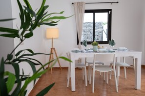 Dining - Vacation Home 'Casa Rosa' with Mountain View, Private Pool and Wi-Fi (Playa Blanca)