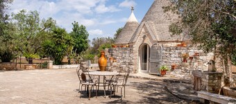 Holiday Home 'Villa Trullo Ulivo' with Private Pool, Wi-Fi and Air Conditioning