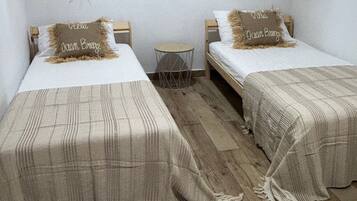 2 makuuhuonetta, ilmainen Wi-Fi, vuodevaatteet