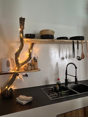 Fridge, oven, stovetop, coffee/tea maker - Vacation Villa 'Ocean Breeze' with Sea View, Private Pool and Wi-Fi (Firgas)