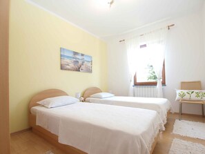 4 Schlafzimmer, Bügeleisen/Bügelbrett, Internetzugang