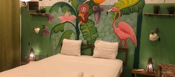 Up! Bayahibe - Artistic Lodge Near Colorful Murals, Minutes From the Sea